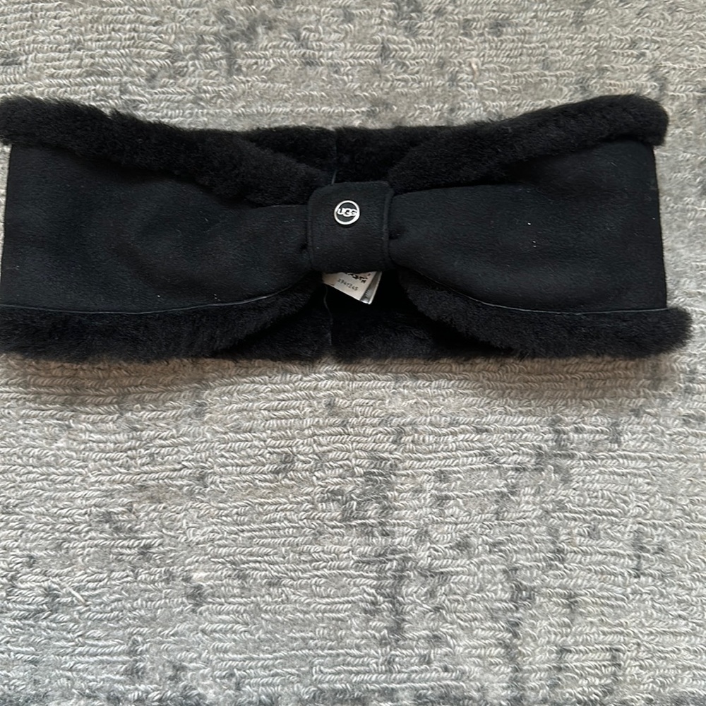 UGG Reversible Leather & Shearling Headband